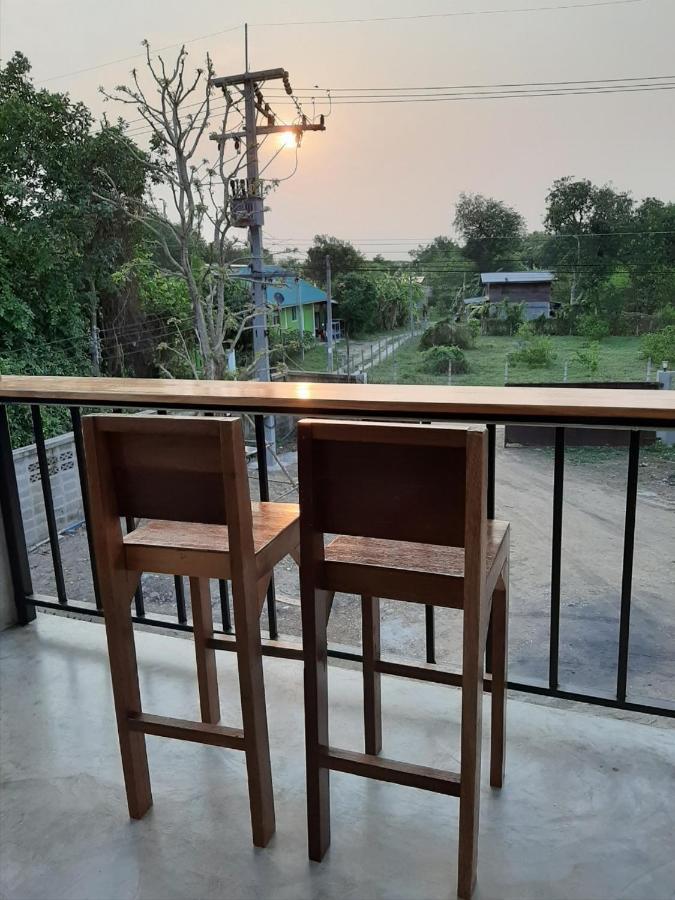 Baan Rabiangdao Uthaithani Uthai Thani Eksteriør billede