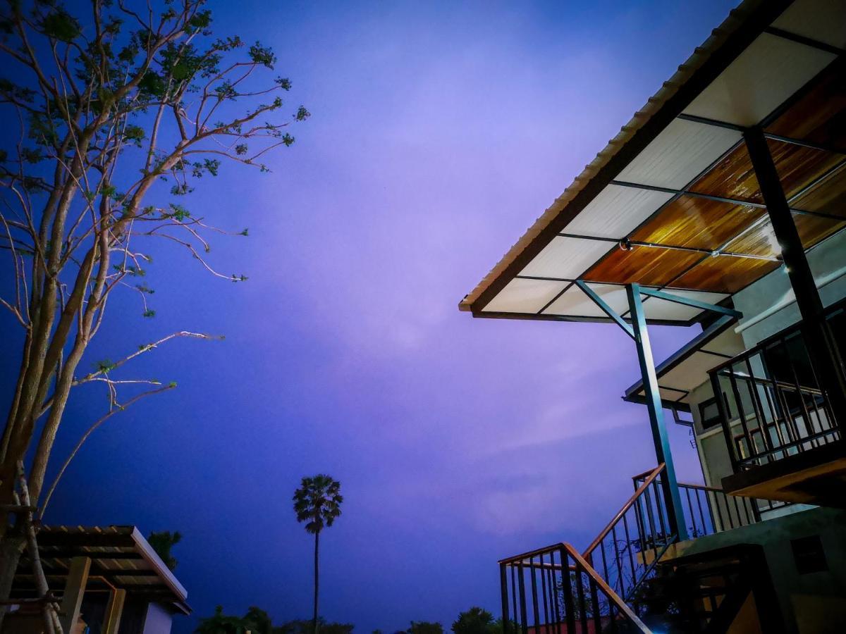 Baan Rabiangdao Uthaithani Uthai Thani Eksteriør billede